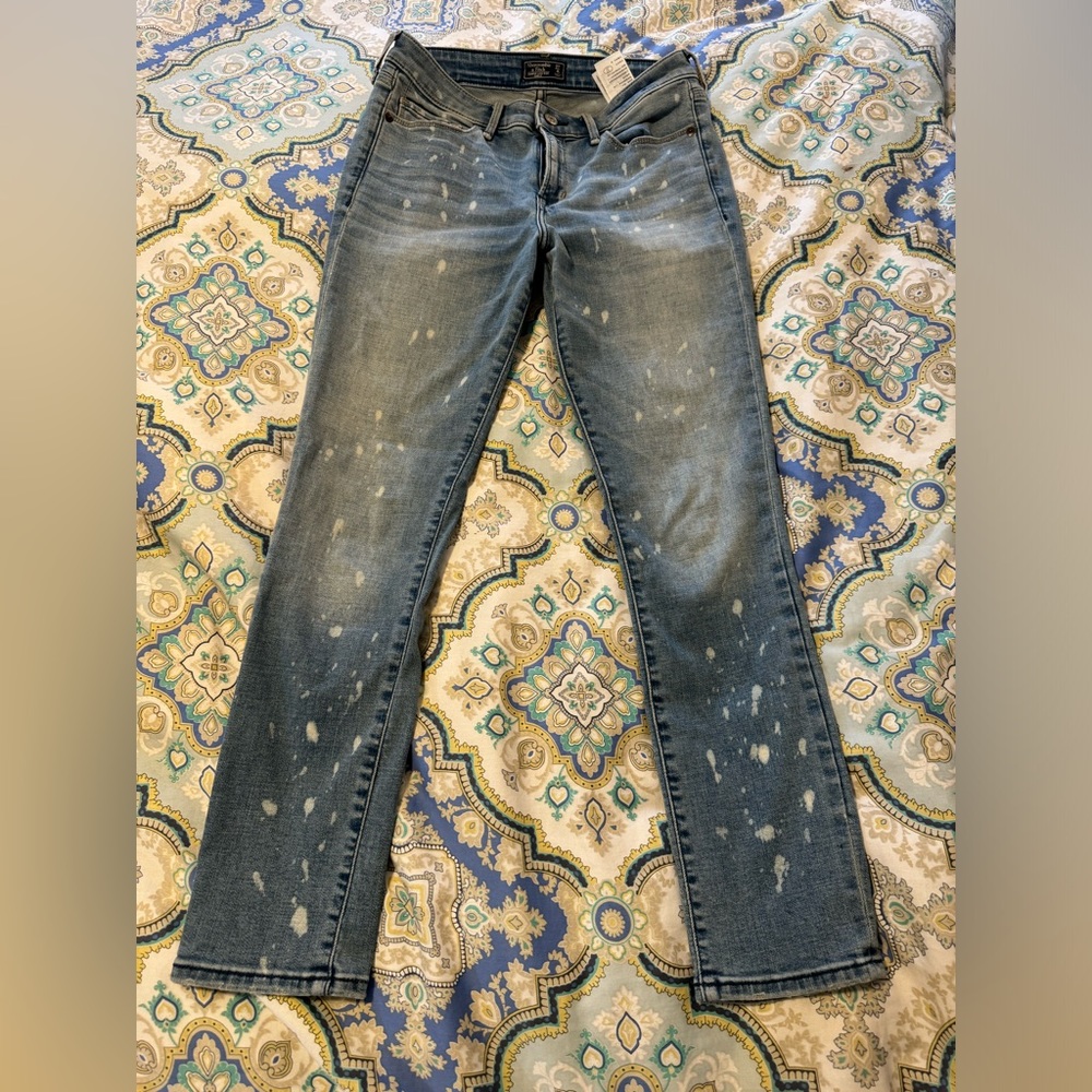 Abercrombie & Fitch skinny ankle jeans 27 or size 4